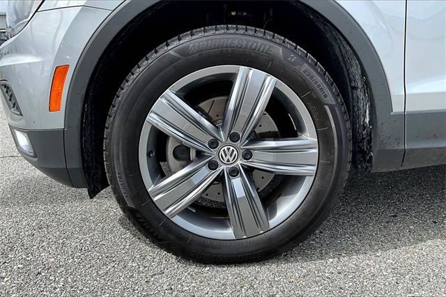 2020 Volkswagen Tiguan 2.0T SEL - Photo 7