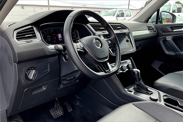 2020 Volkswagen Tiguan 2.0T SEL - Photo 8