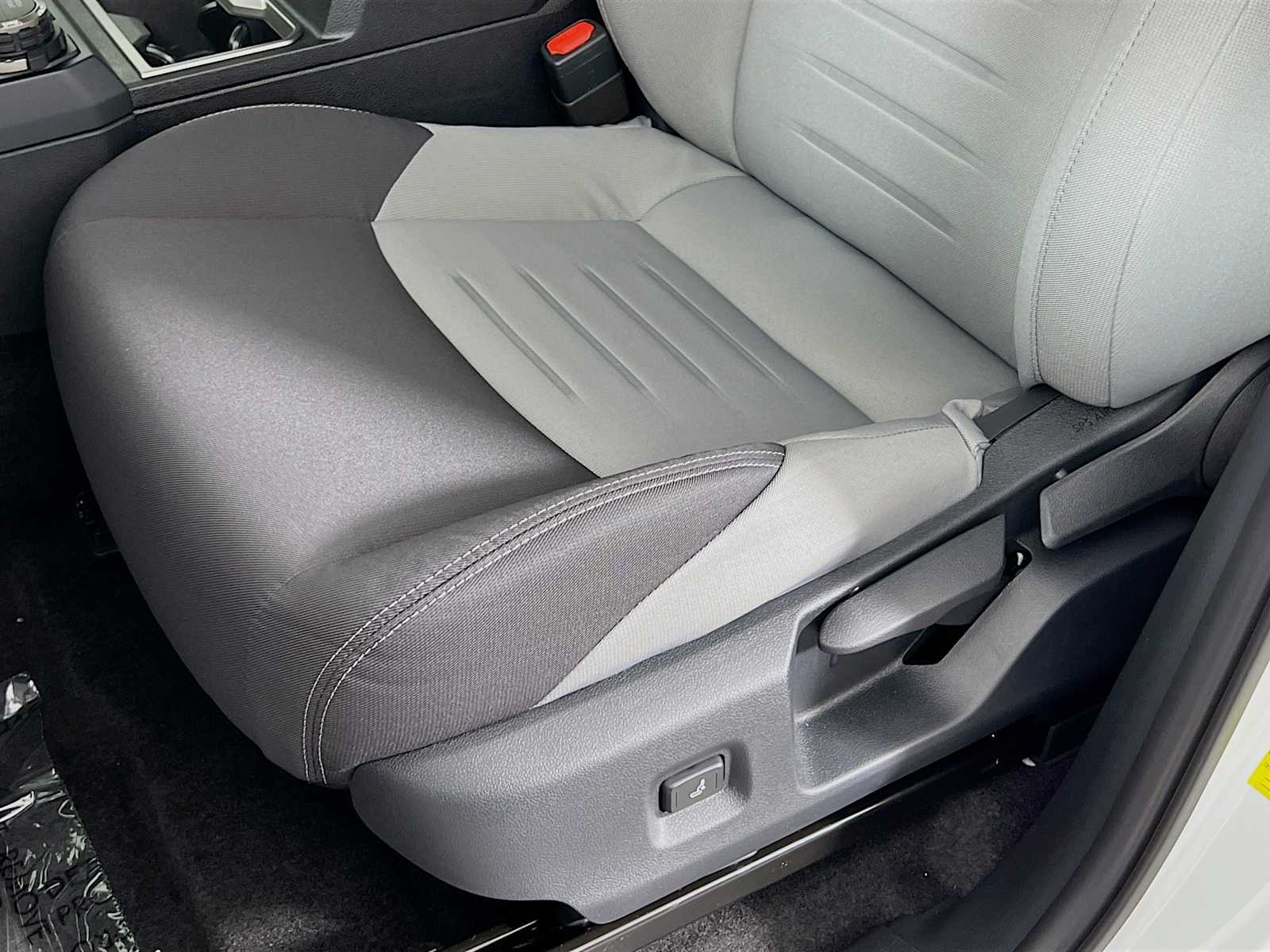 2025 Toyota Tacoma TRD Sport - Photo 16