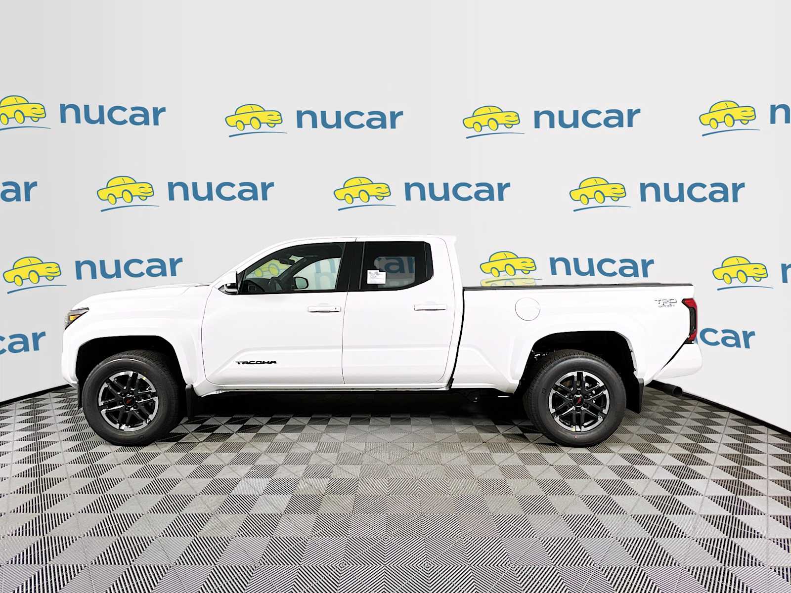 2025 Toyota Tacoma TRD Sport - Photo 3