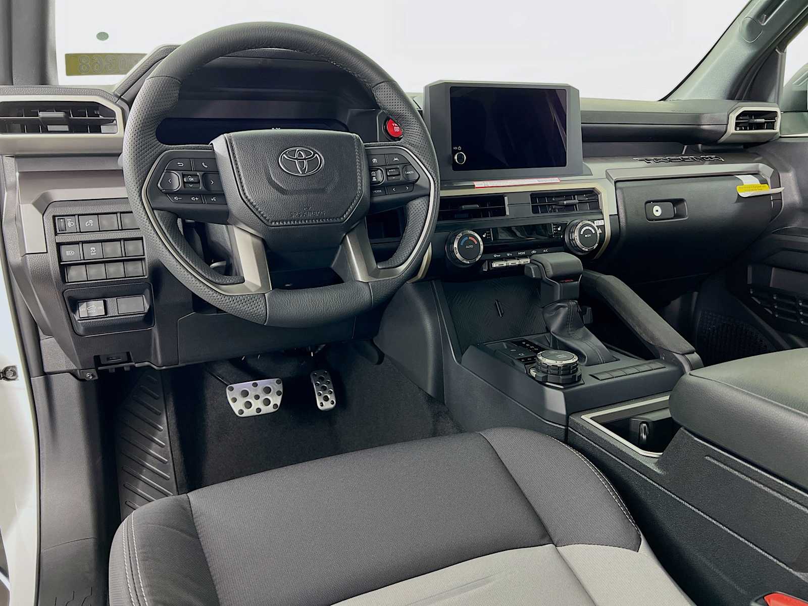 2025 Toyota Tacoma TRD Sport - Photo 6