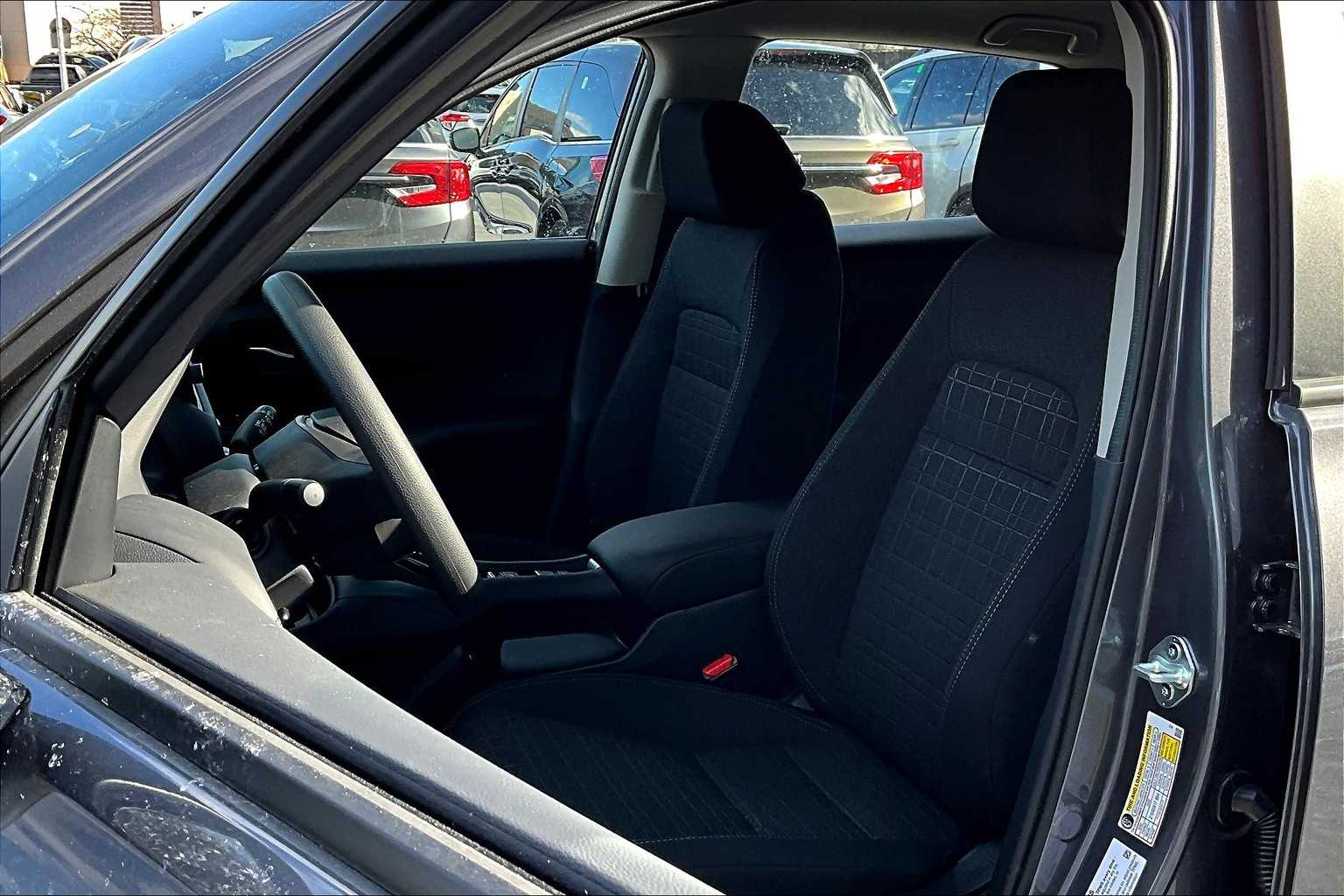 2025 Honda HR-V LX - Photo 11
