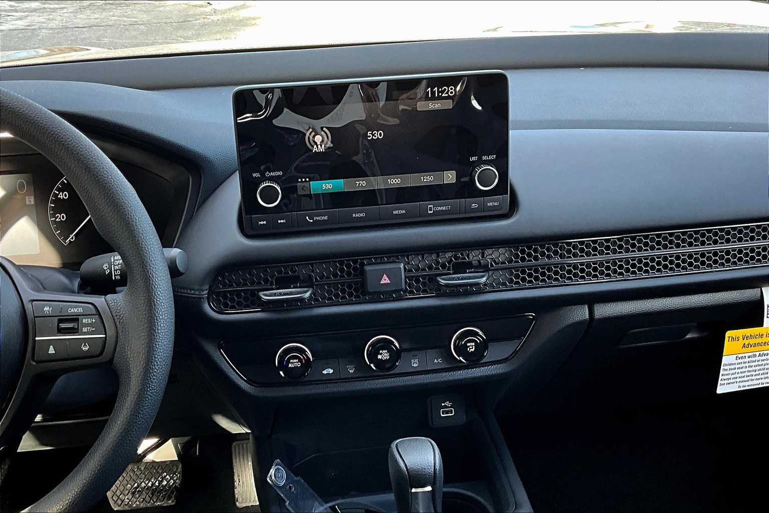 2025 Honda HR-V LX - Photo 13