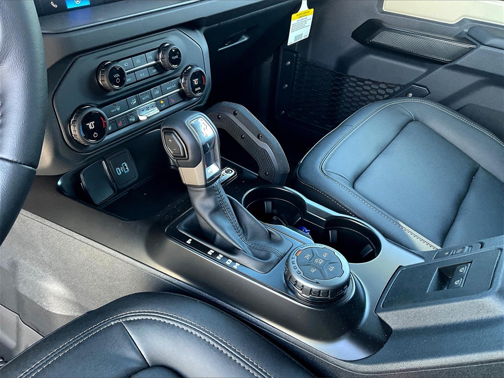 2025 Ford Bronco Badlands - Photo 14