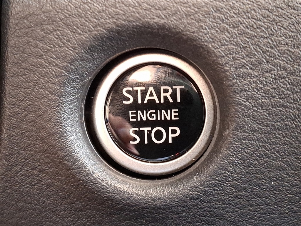 2025 Nissan Frontier PRO-4X - Photo 15