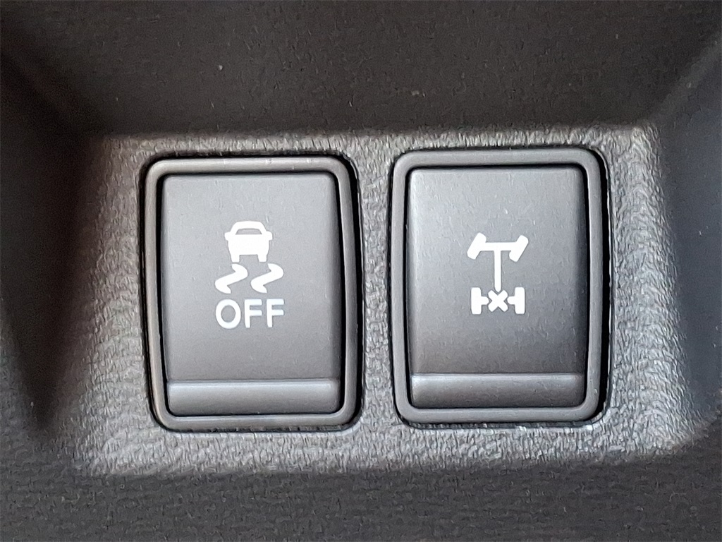 2025 Nissan Frontier PRO-4X - Photo 18