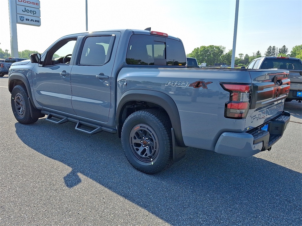 2025 Nissan Frontier PRO-4X - Photo 3