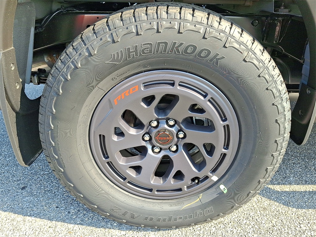 2025 Nissan Frontier PRO-4X - Photo 5