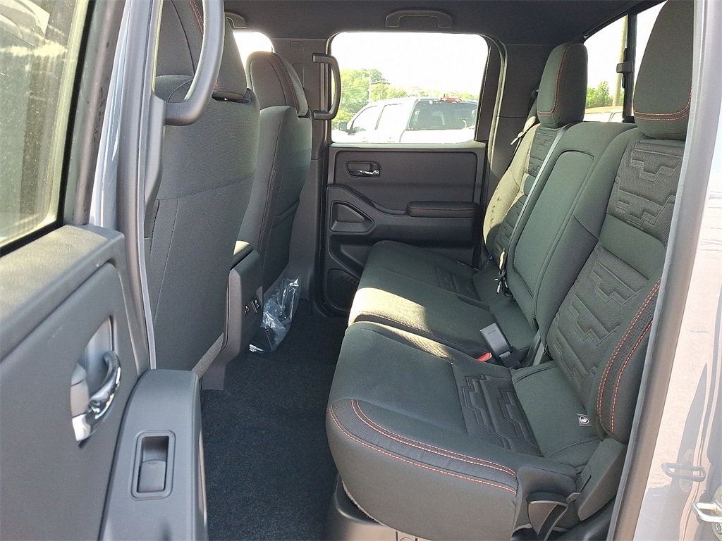 2025 Nissan Frontier PRO-4X - Photo 6