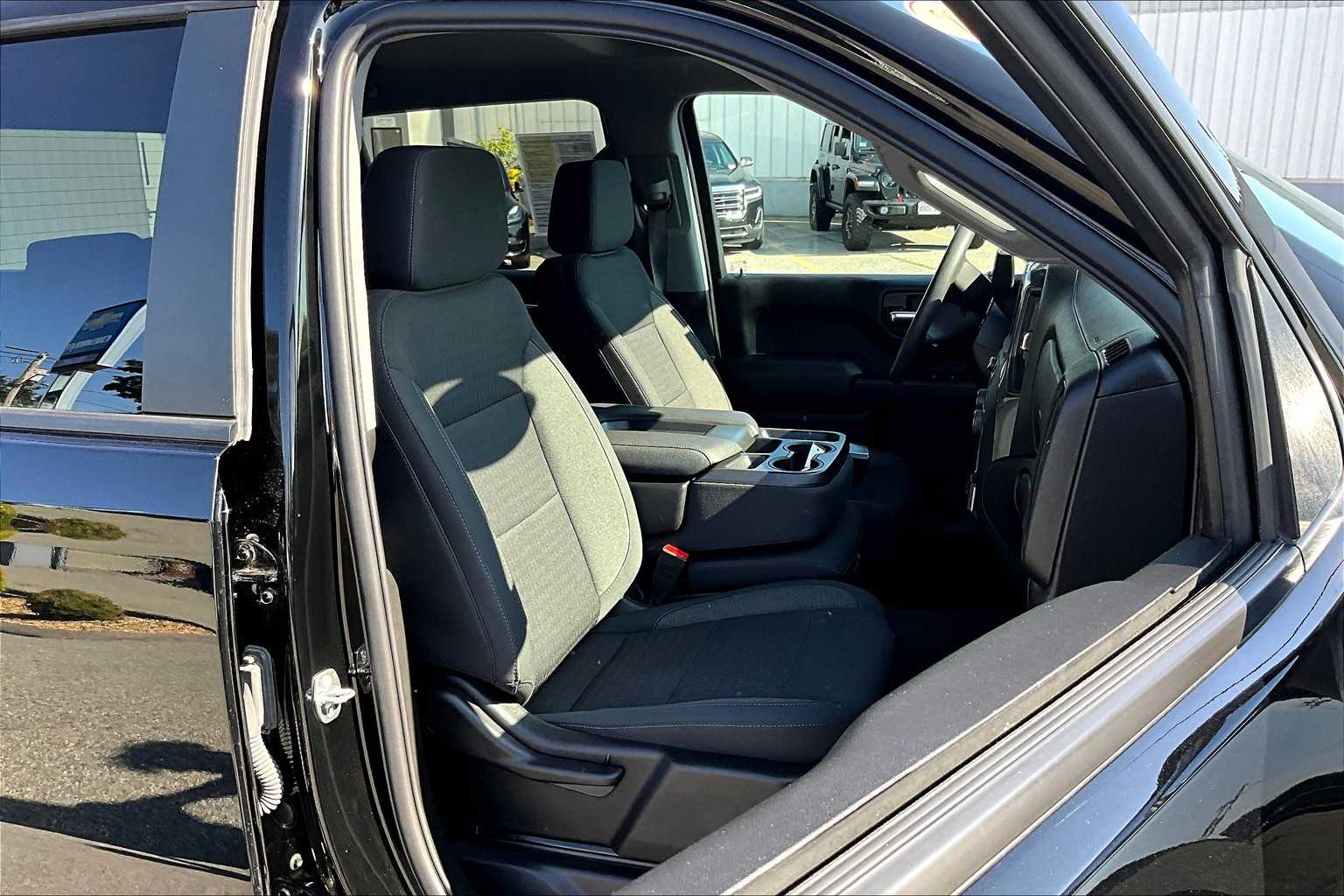 2022 Chevrolet Silverado 1500 Custom - Photo 11