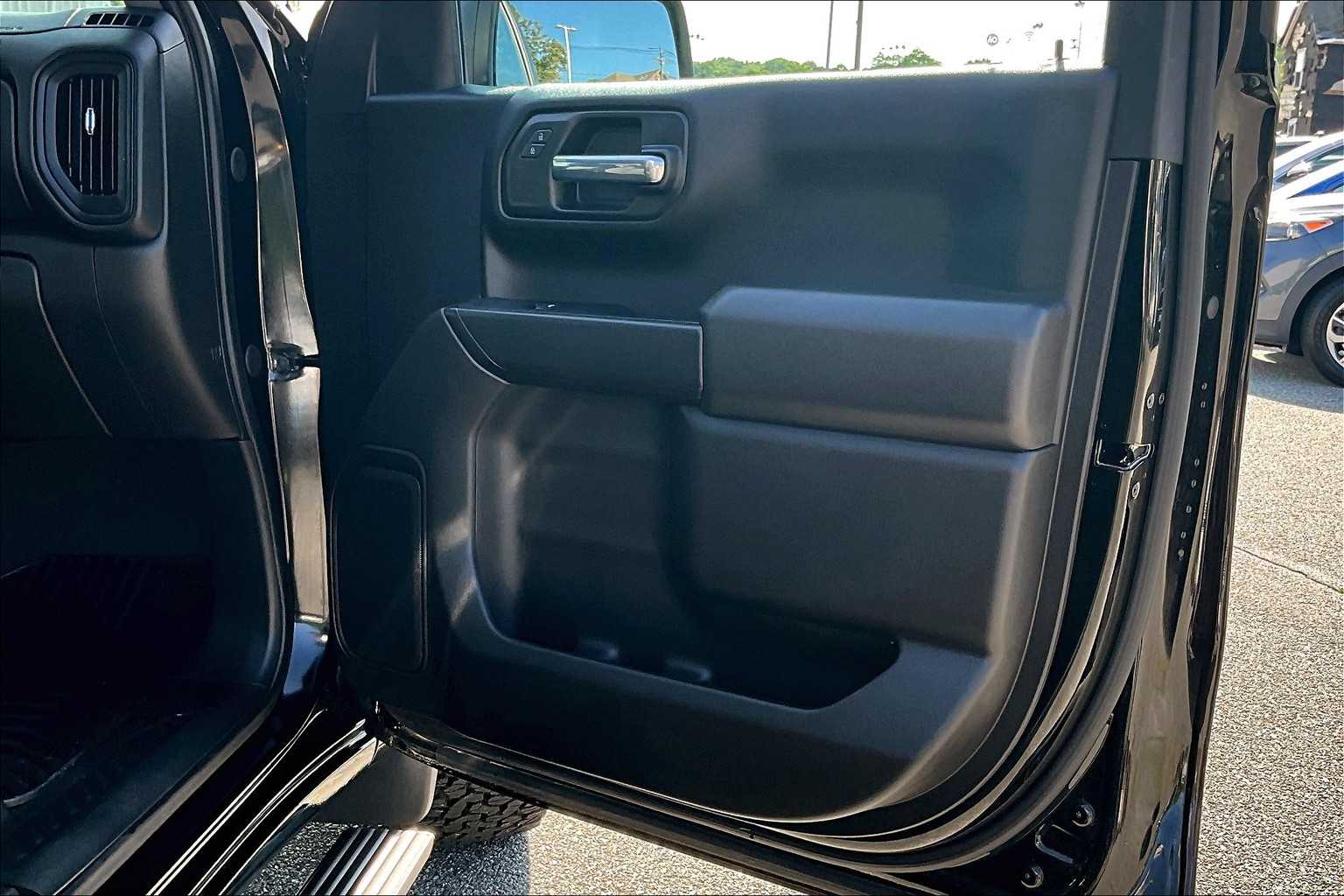 2022 Chevrolet Silverado 1500 Custom - Photo 12
