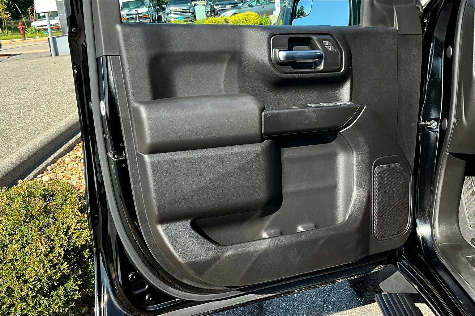 2022 Chevrolet Silverado 1500 Custom - Photo 9