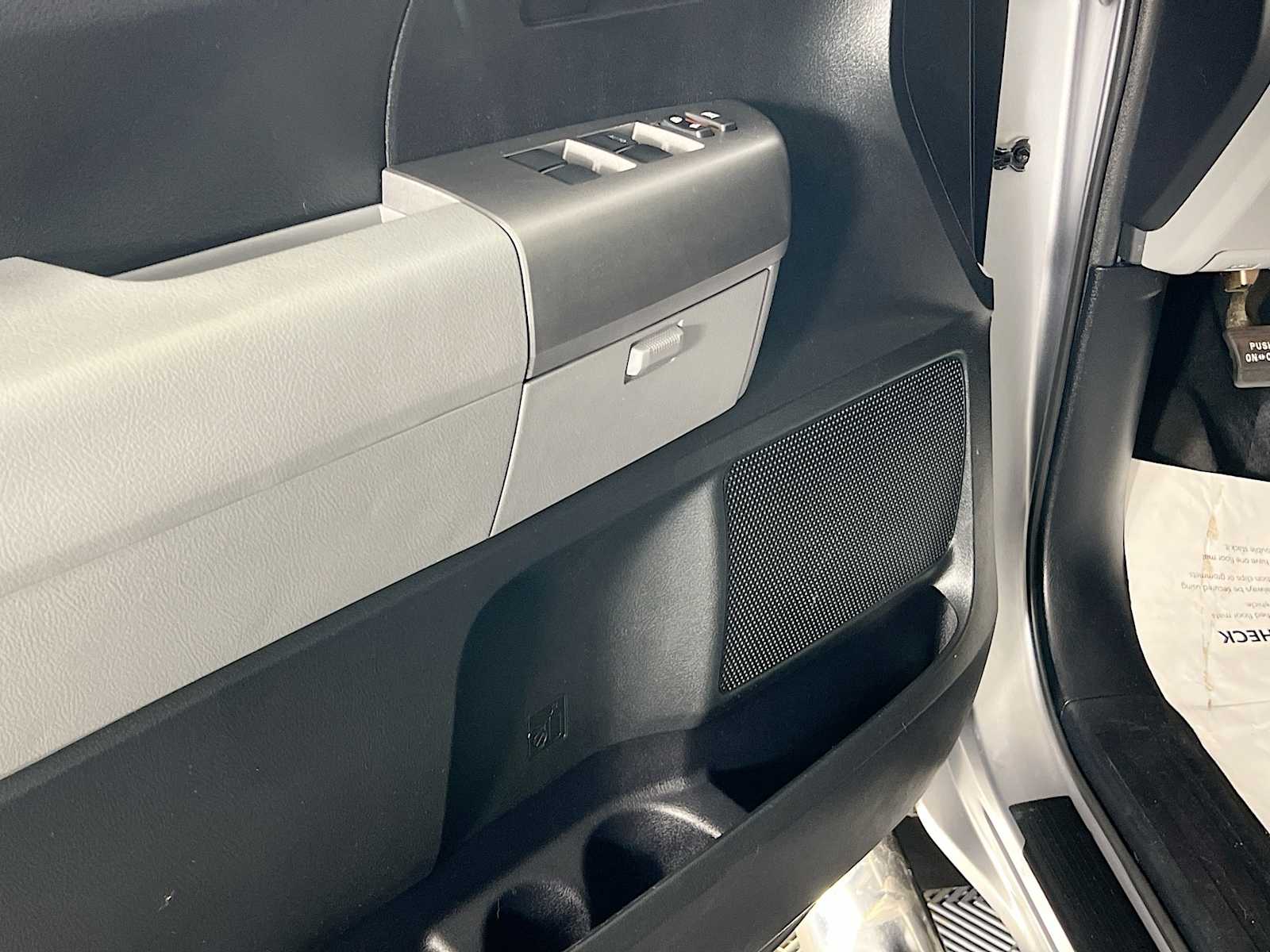 2012 Toyota Tundra  - Photo 17