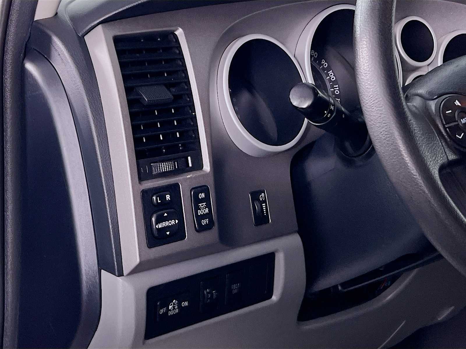 2012 Toyota Tundra  - Photo 10