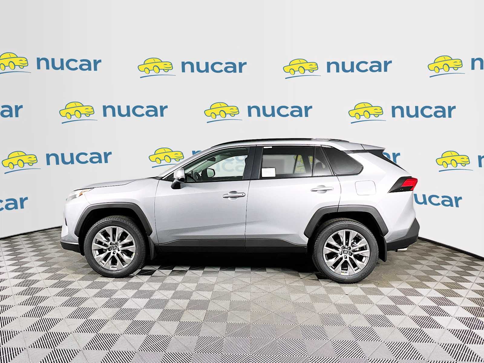 2025 Toyota RAV4 XLE Premium - Photo 3