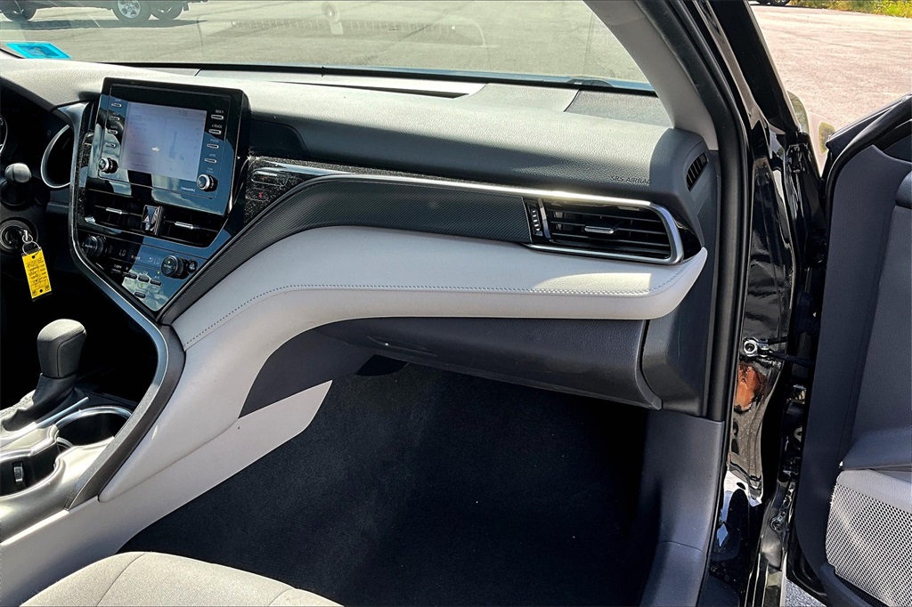 2023 Toyota Camry LE - Photo 13
