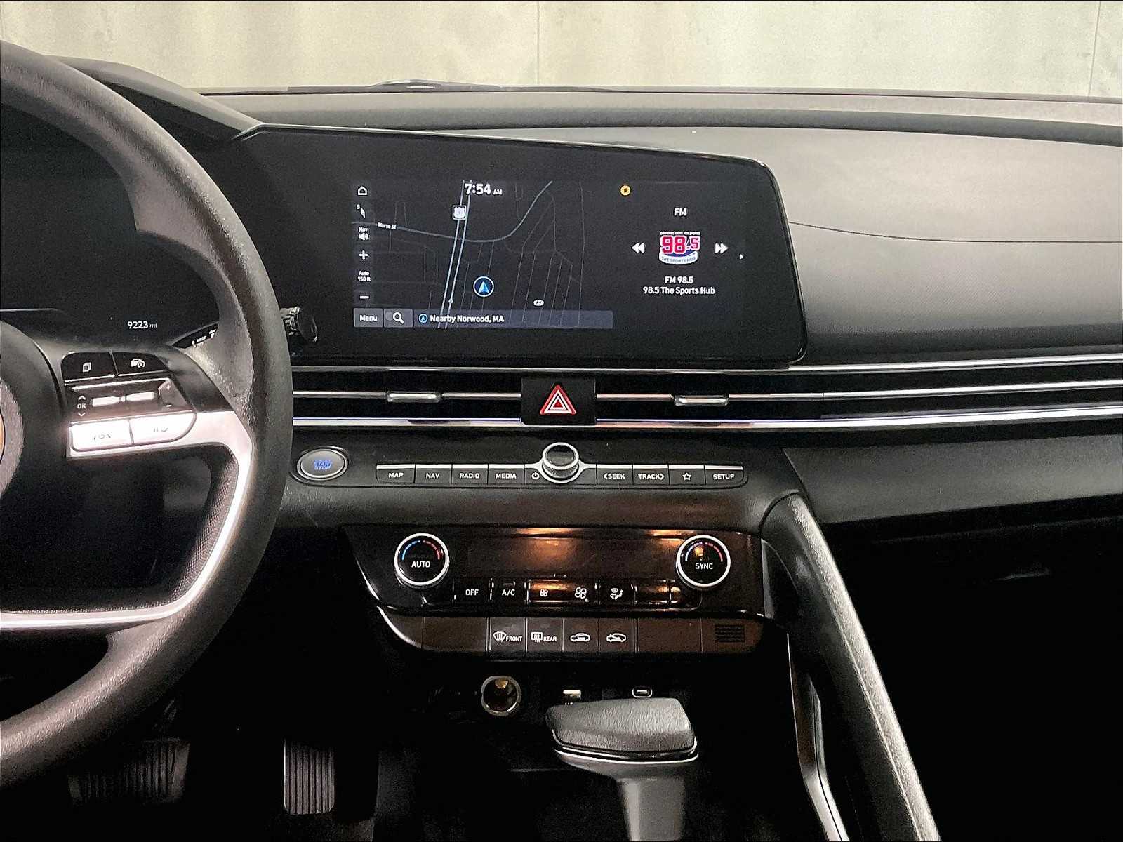 2024 Hyundai Elantra SEL - Photo 18