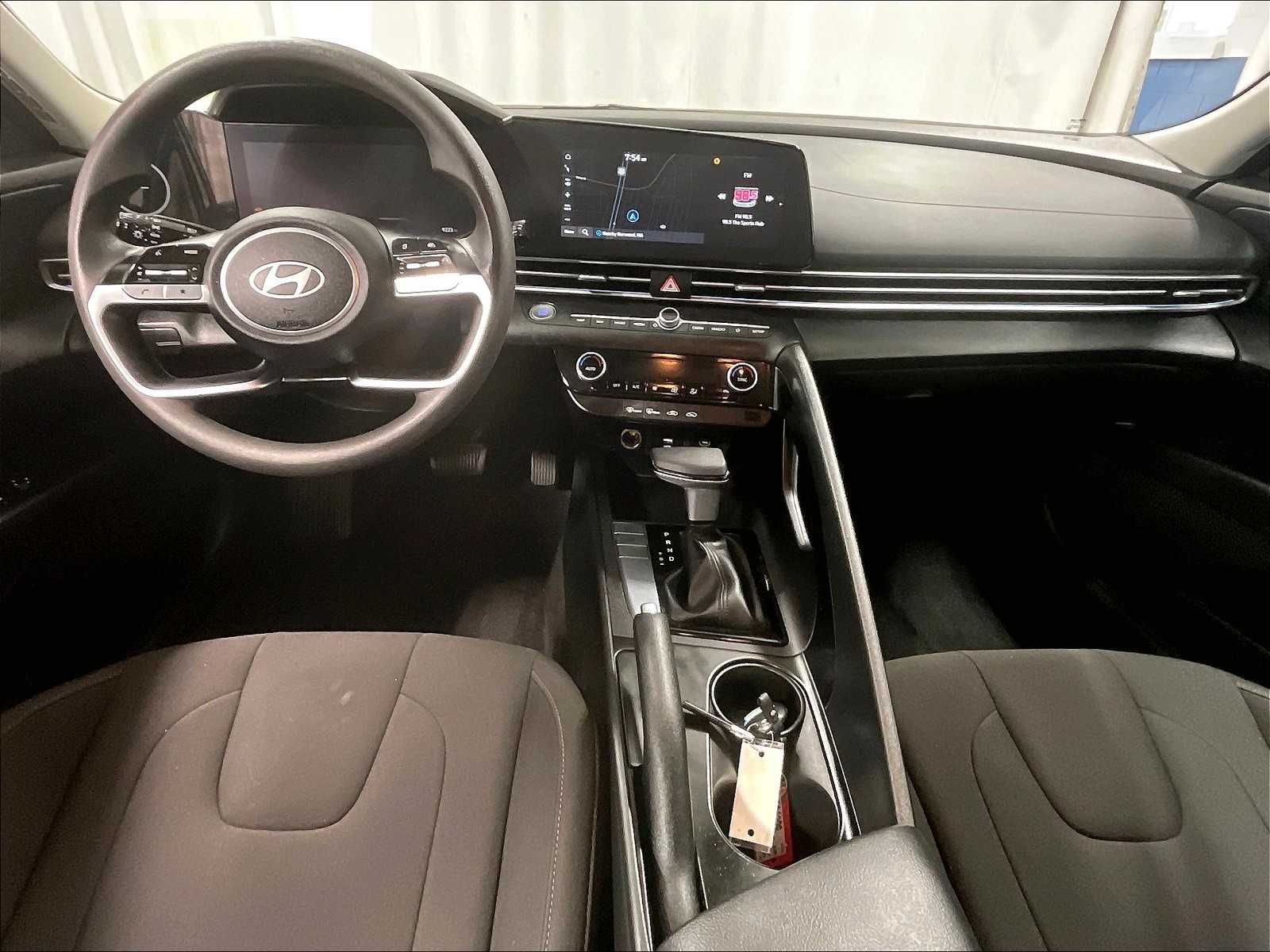2024 Hyundai Elantra SEL - Photo 21