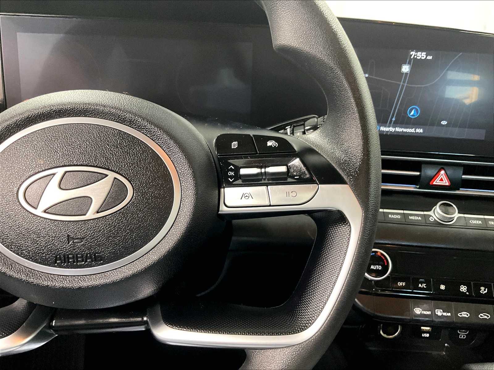 2024 Hyundai Elantra SEL - Photo 23