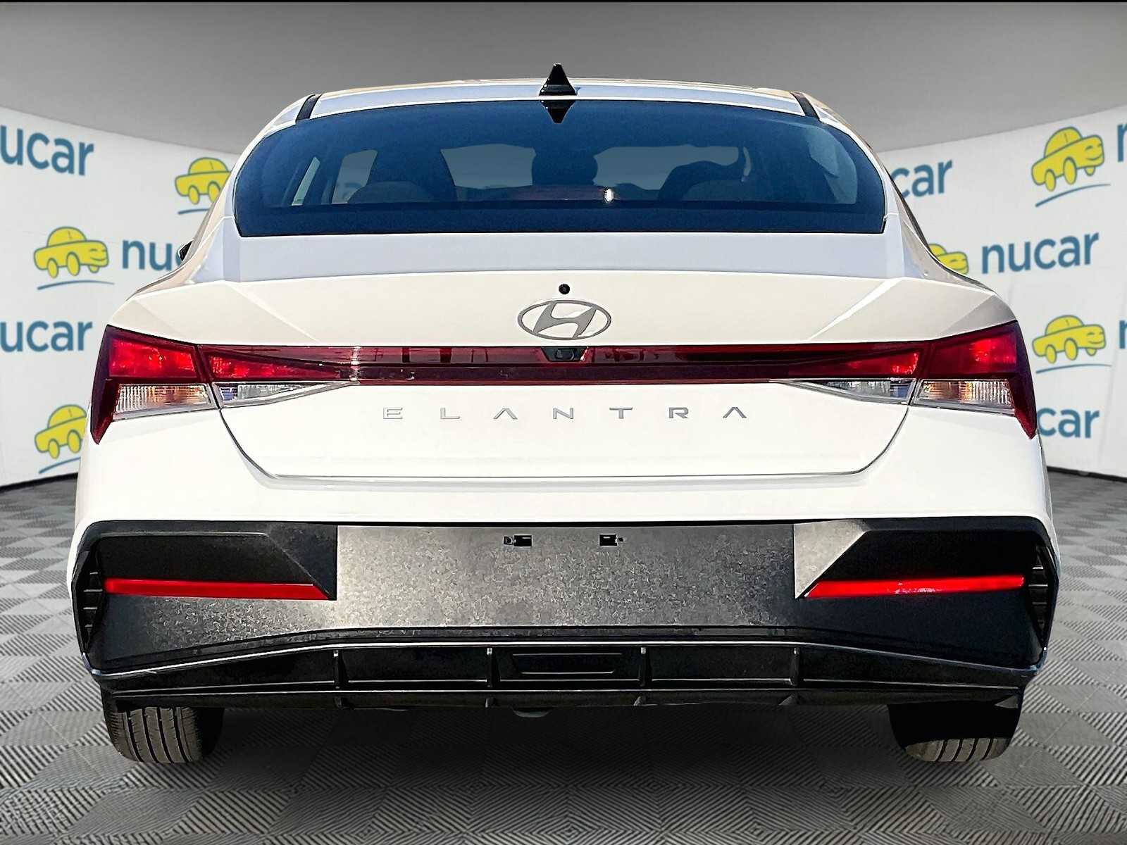 2024 Hyundai Elantra SEL - Photo 5