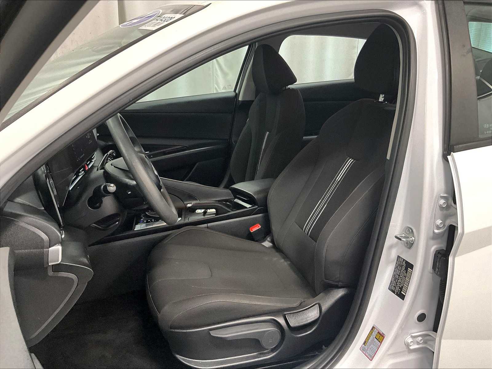 2024 Hyundai Elantra SEL - Photo 10