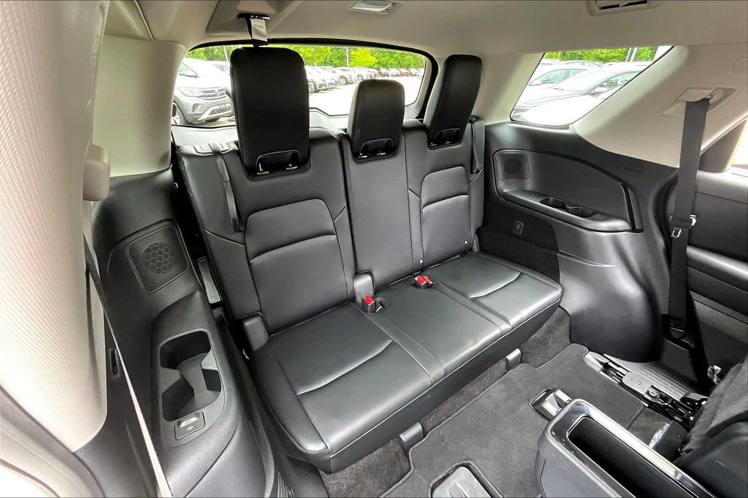 2024 Nissan Pathfinder SL - Photo 17