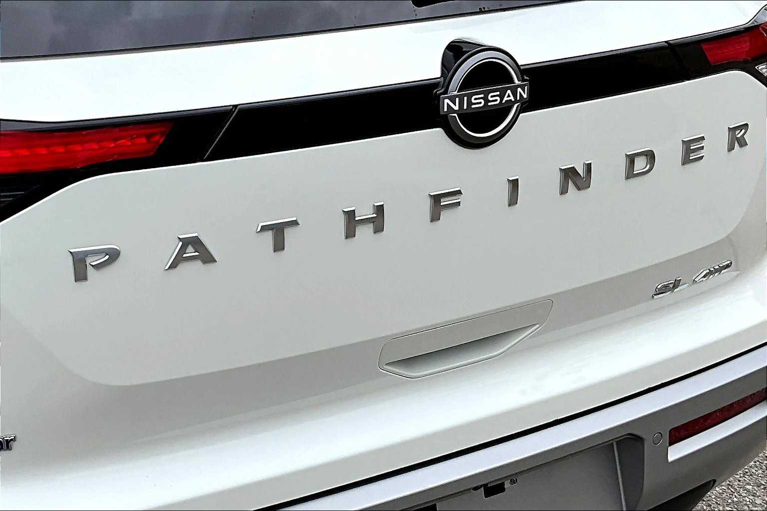 2024 Nissan Pathfinder SL - Photo 29