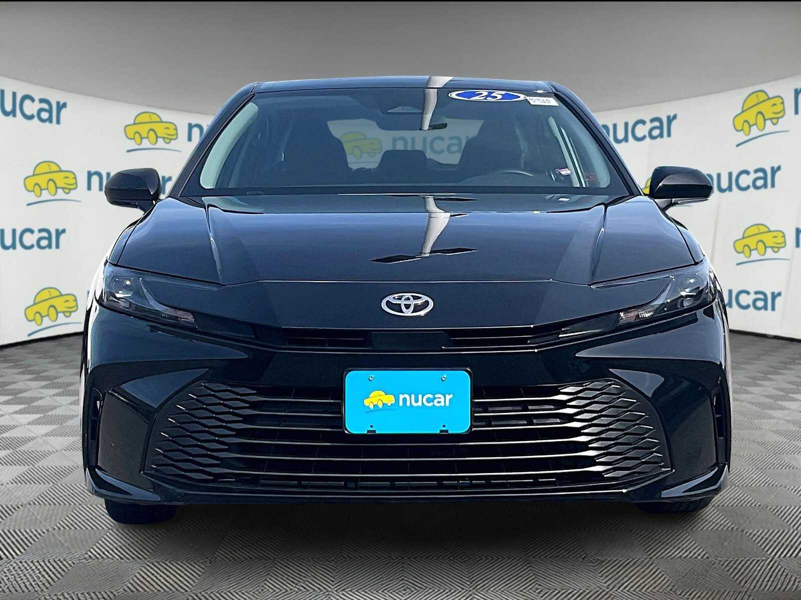 2025 Toyota Camry LE - Photo 2