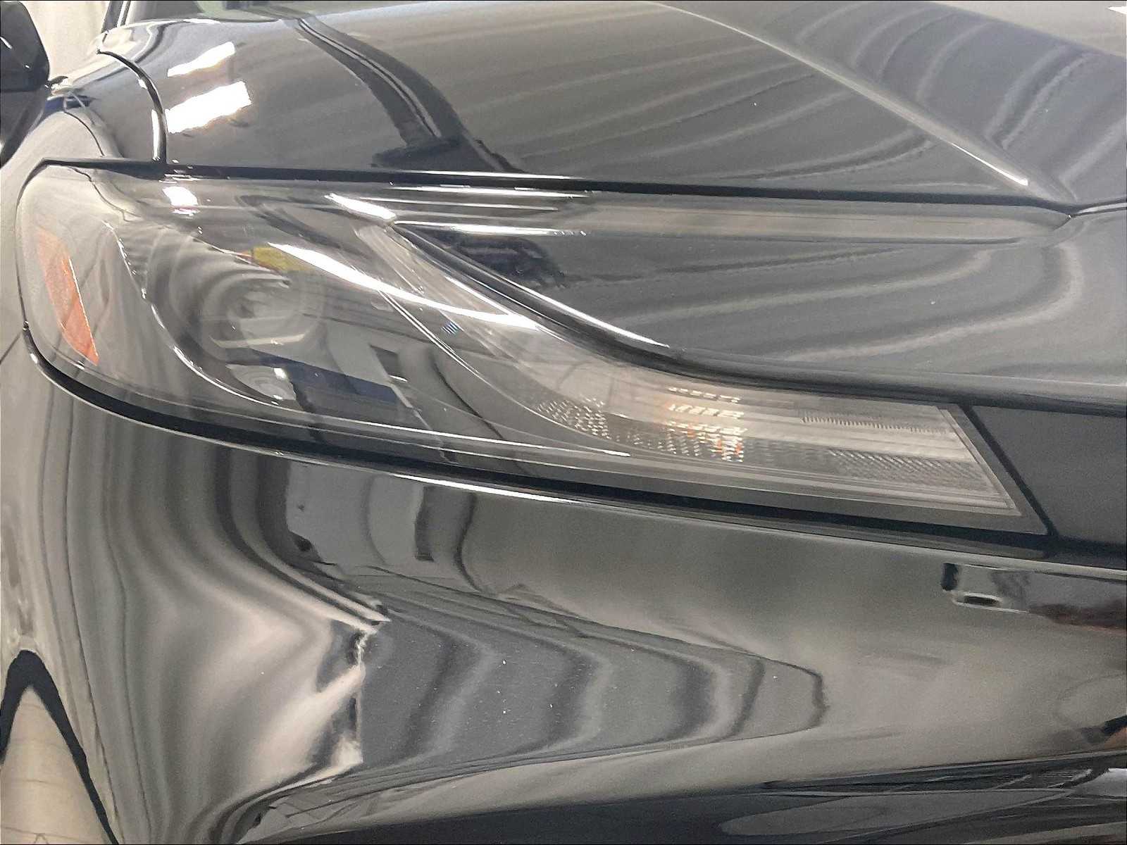 2025 Toyota Camry LE - Photo 32