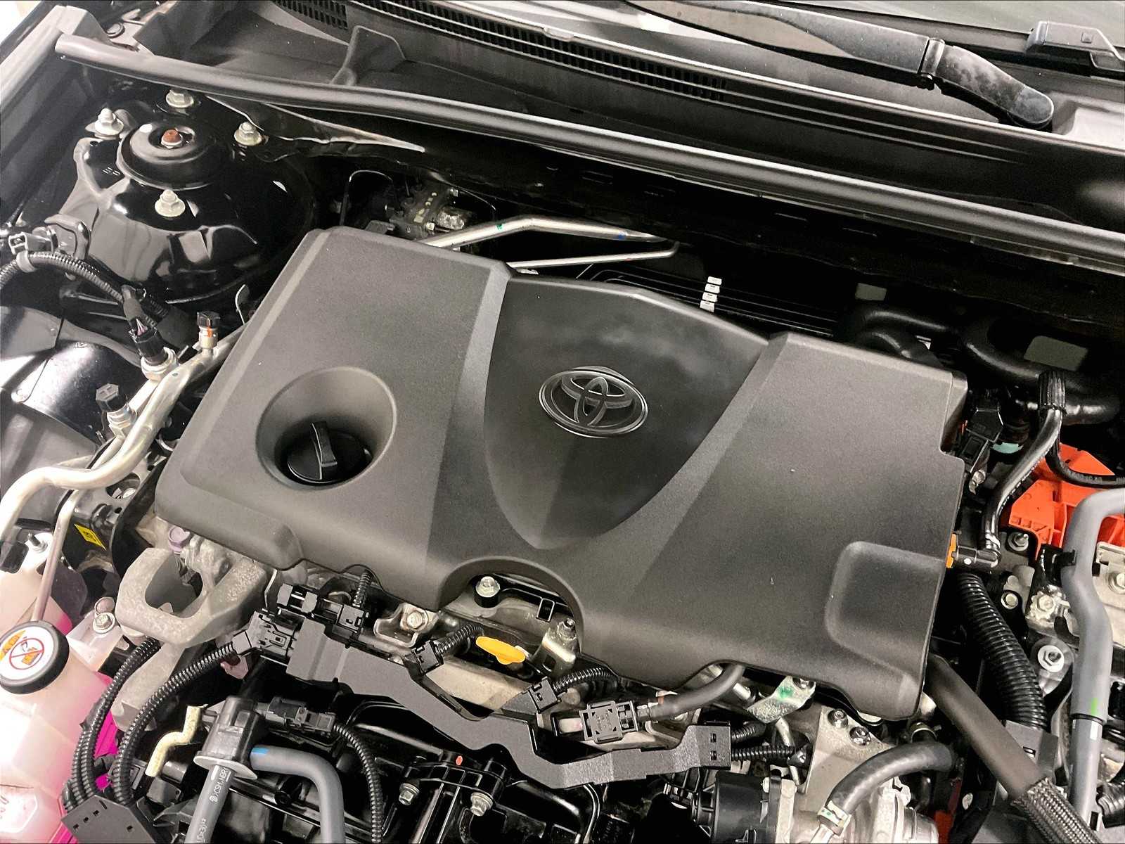 2025 Toyota Camry LE - Photo 34