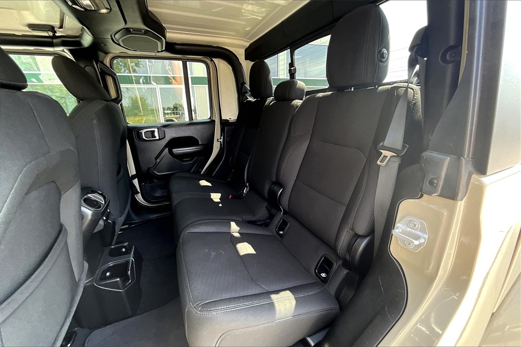 2022 Jeep Gladiator Sport - Photo 15