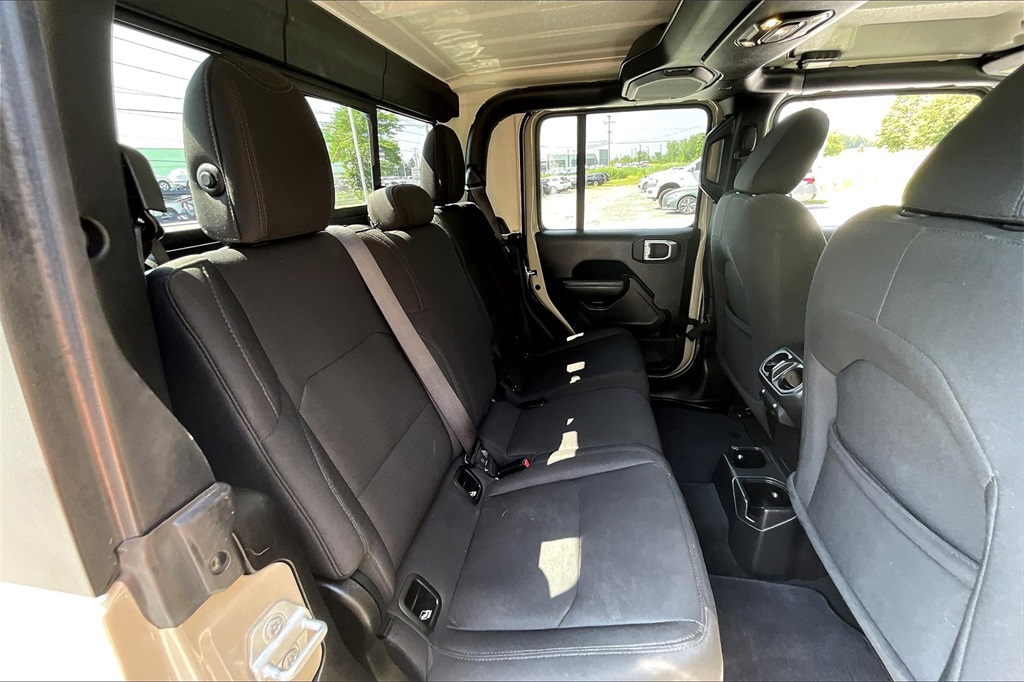 2022 Jeep Gladiator Sport - Photo 16