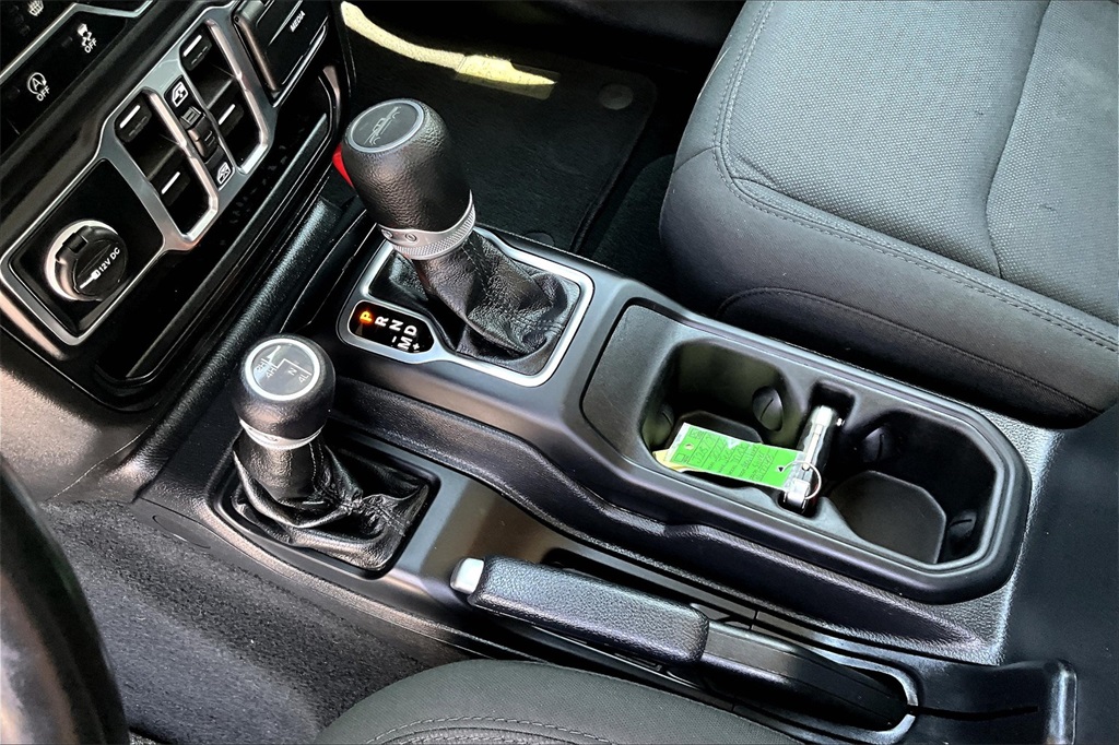 2022 Jeep Gladiator Sport - Photo 20