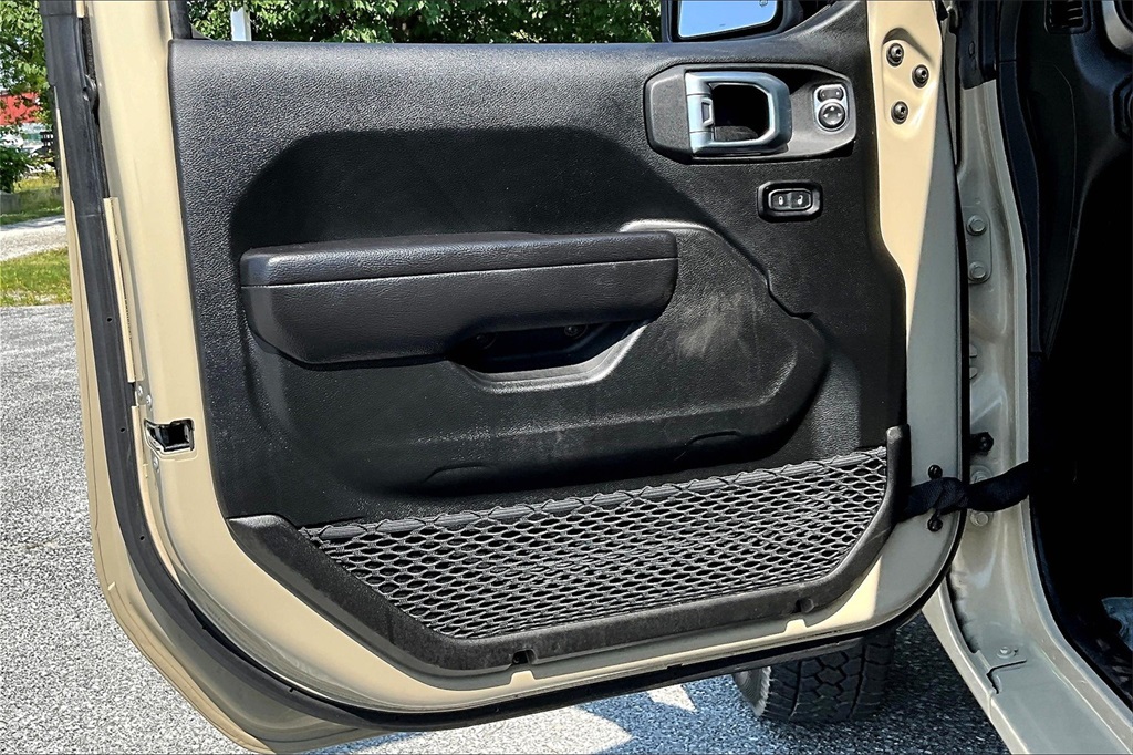 2022 Jeep Gladiator Sport - Photo 9