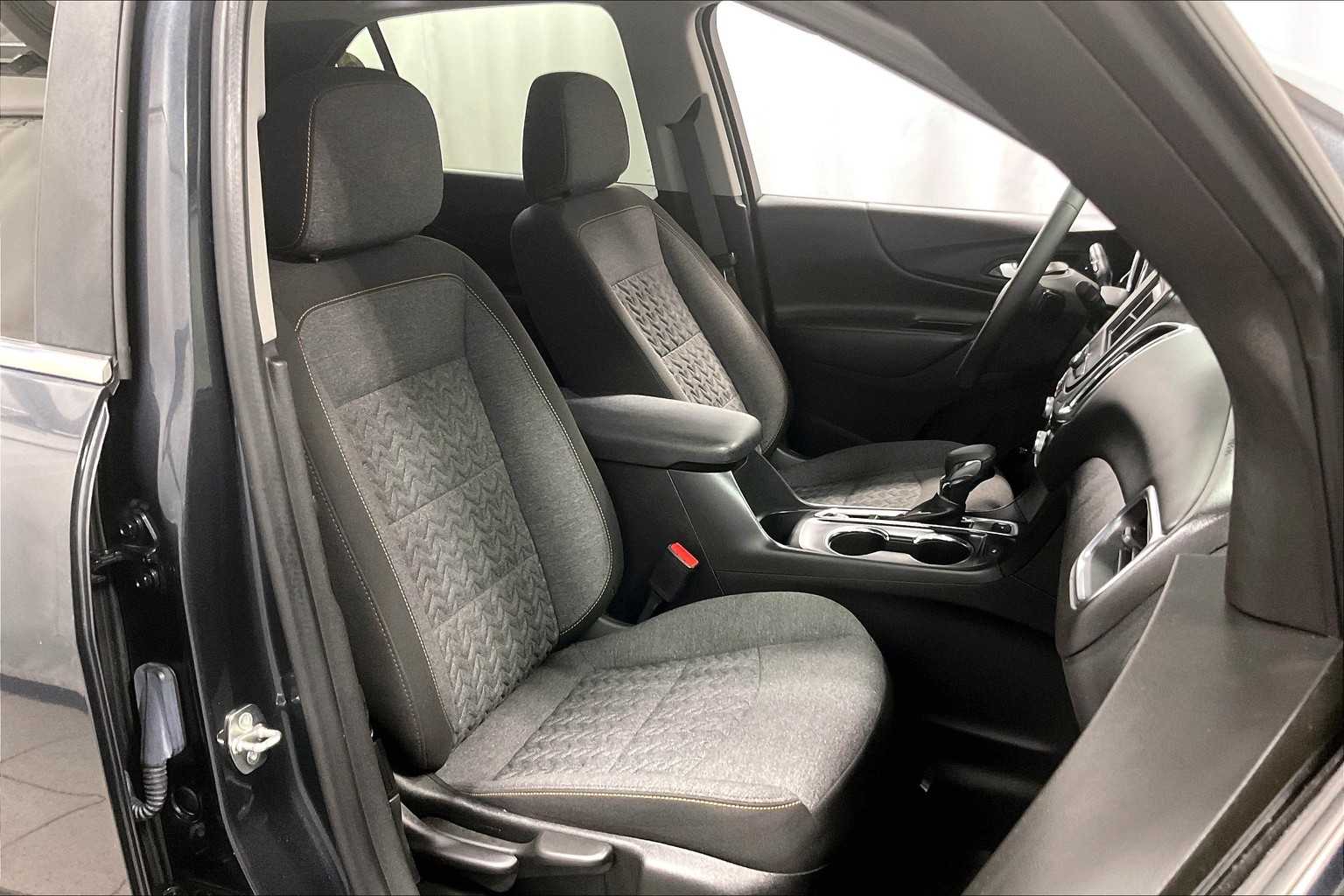 2023 Chevrolet Equinox LT - Photo 11
