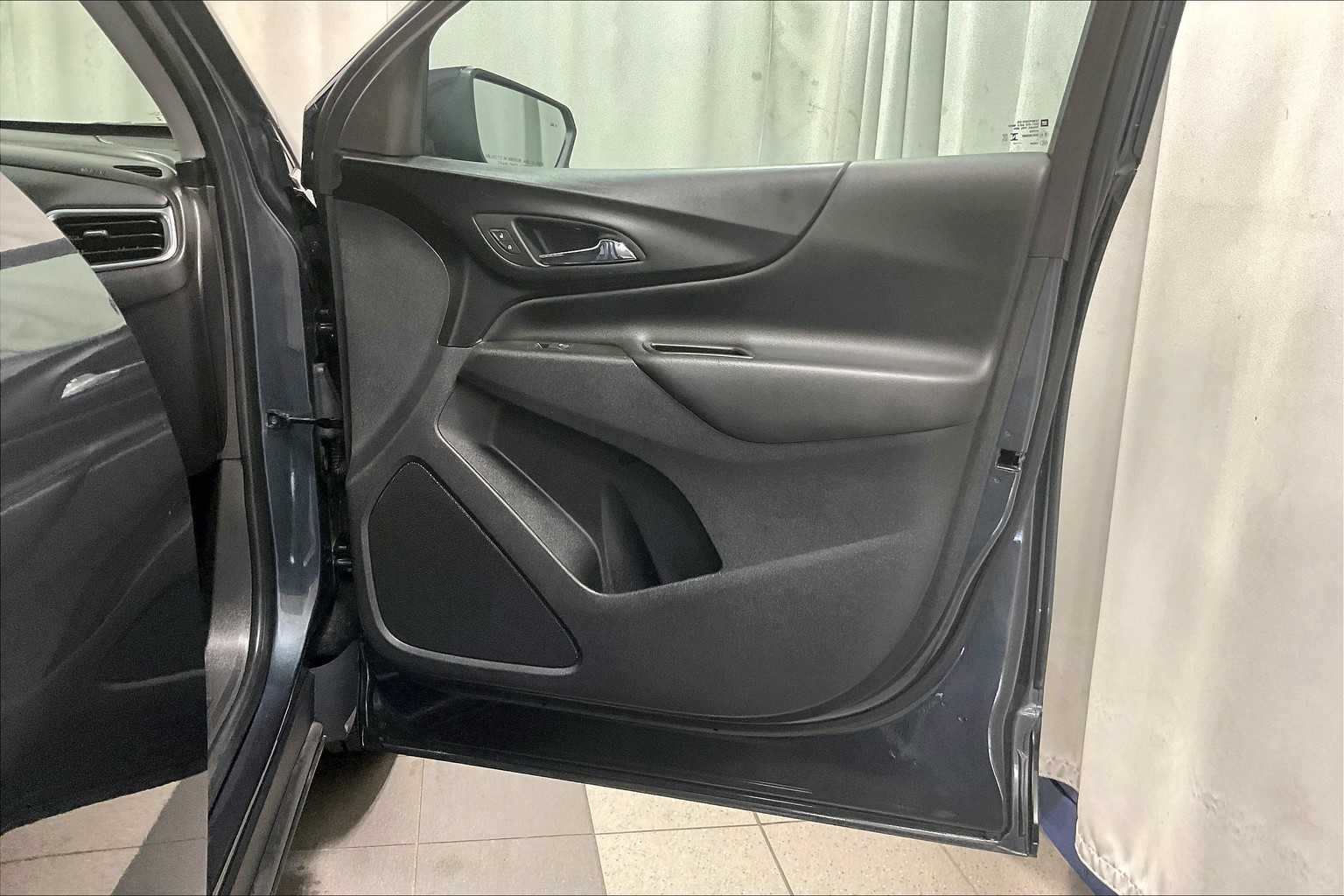 2023 Chevrolet Equinox LT - Photo 12