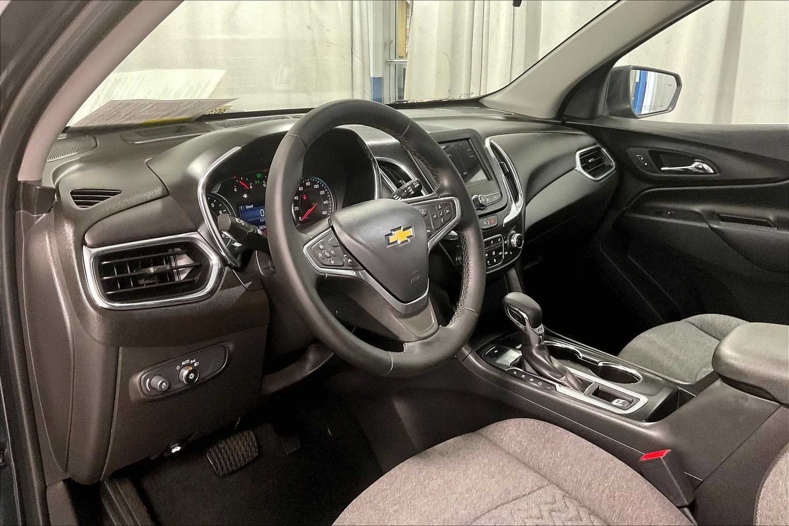 2023 Chevrolet Equinox LT - Photo 8