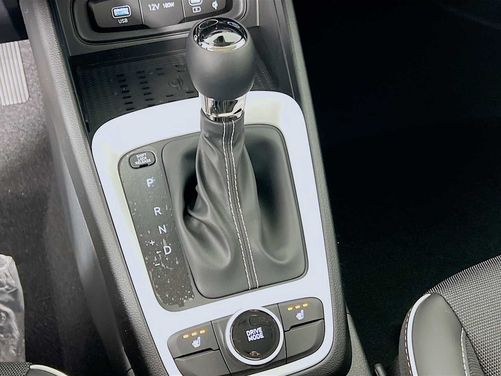 2026 Hyundai Venue SEL - Photo 11