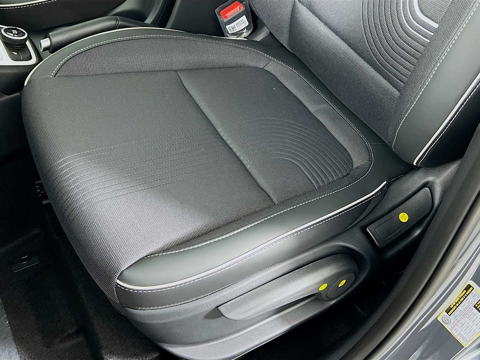 2026 Hyundai Venue SEL - Photo 16