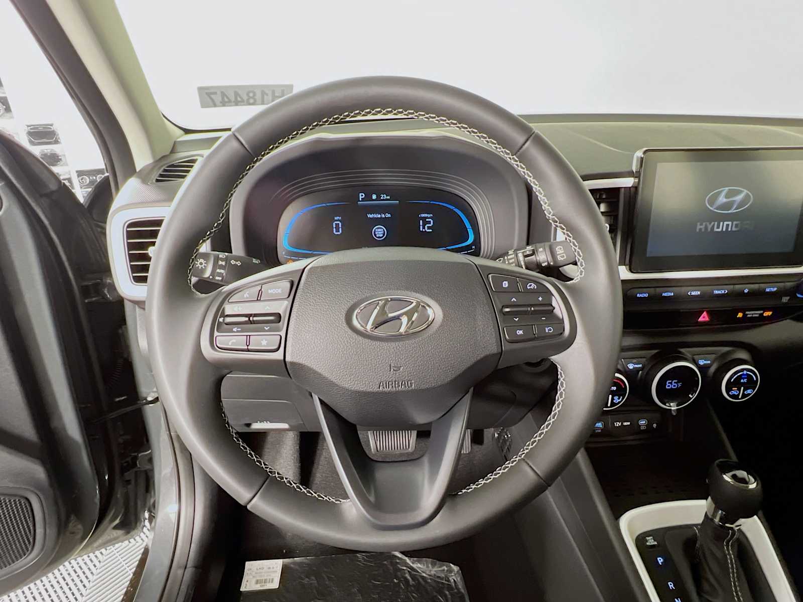 2026 Hyundai Venue SEL - Photo 7