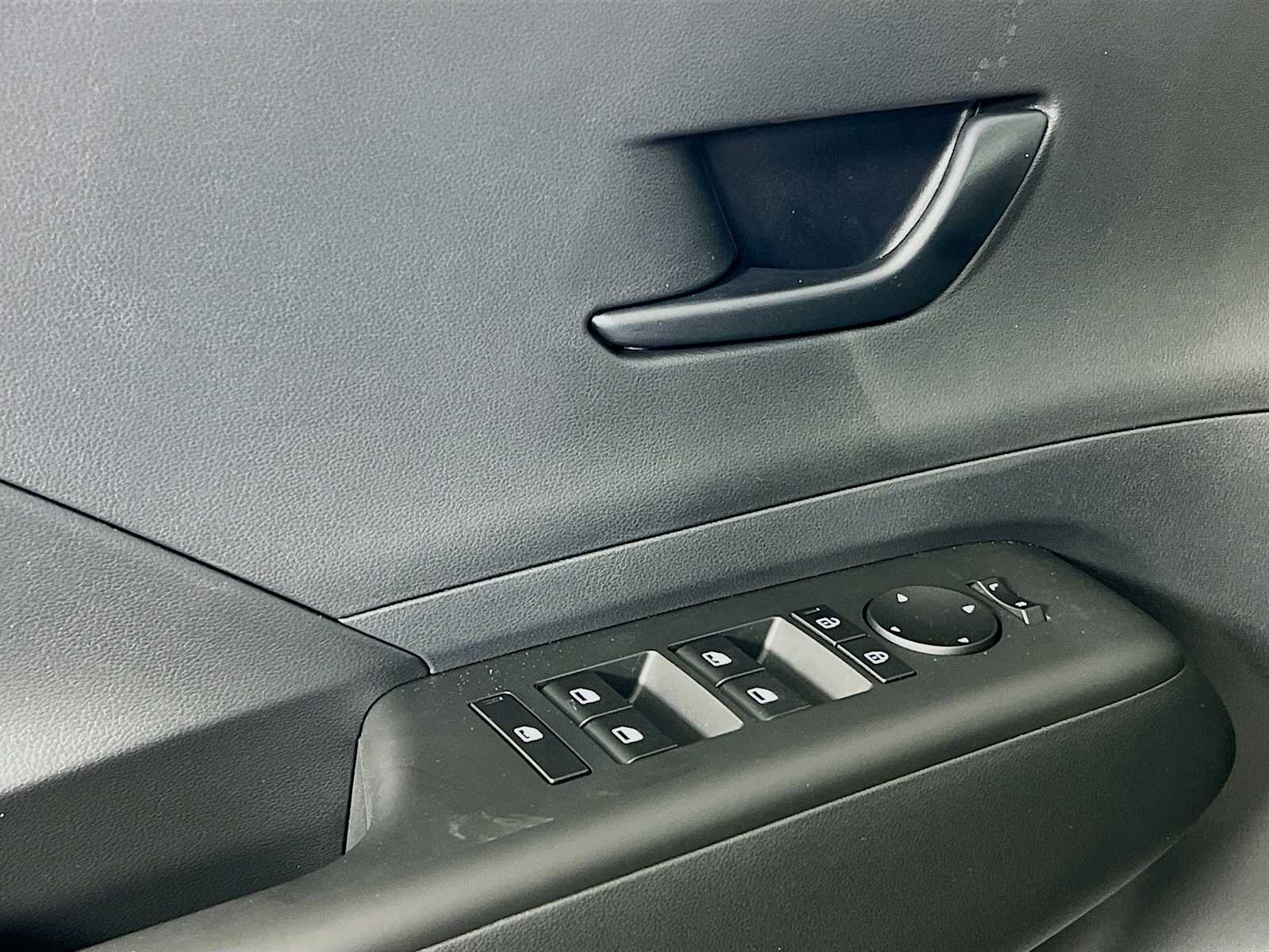 2026 Hyundai Kona SE - Photo 15