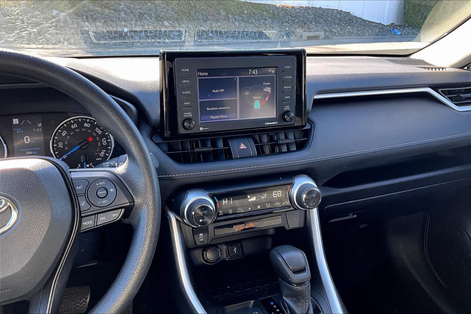 2022 Toyota RAV4 Hybrid XLE - Photo 18