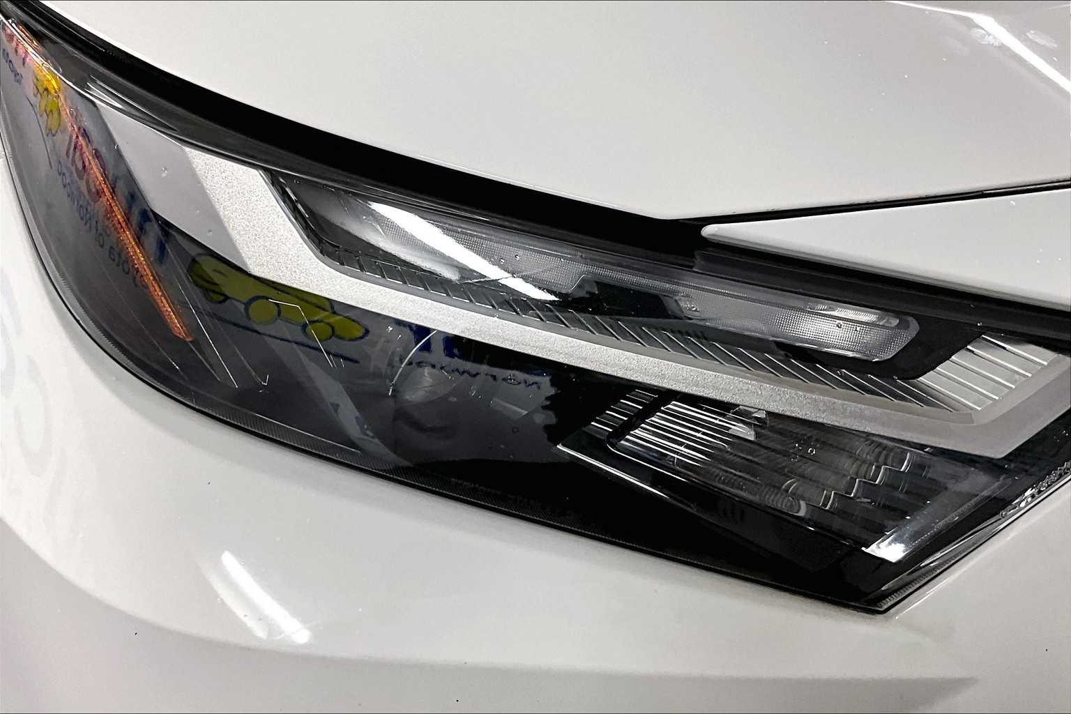 2022 Toyota RAV4 Hybrid XLE - Photo 61