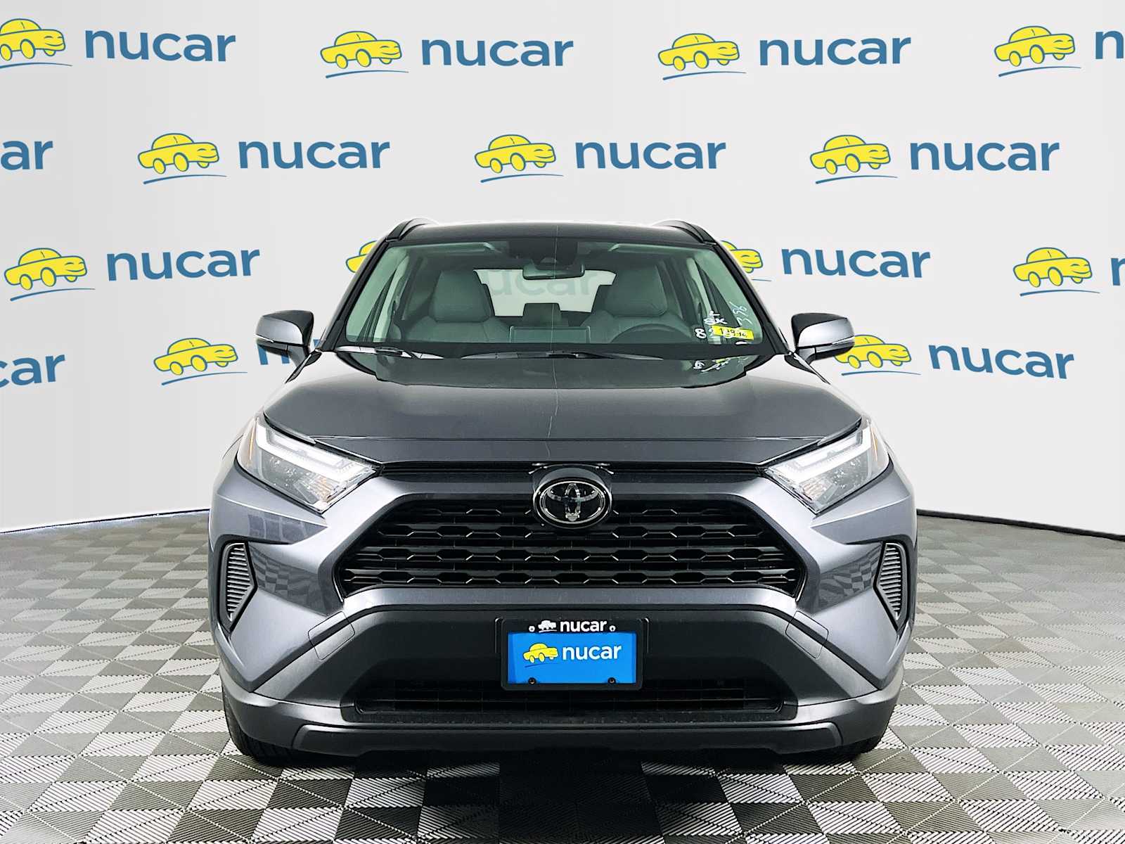 2025 Toyota RAV4 Hybrid XLE - Photo 2