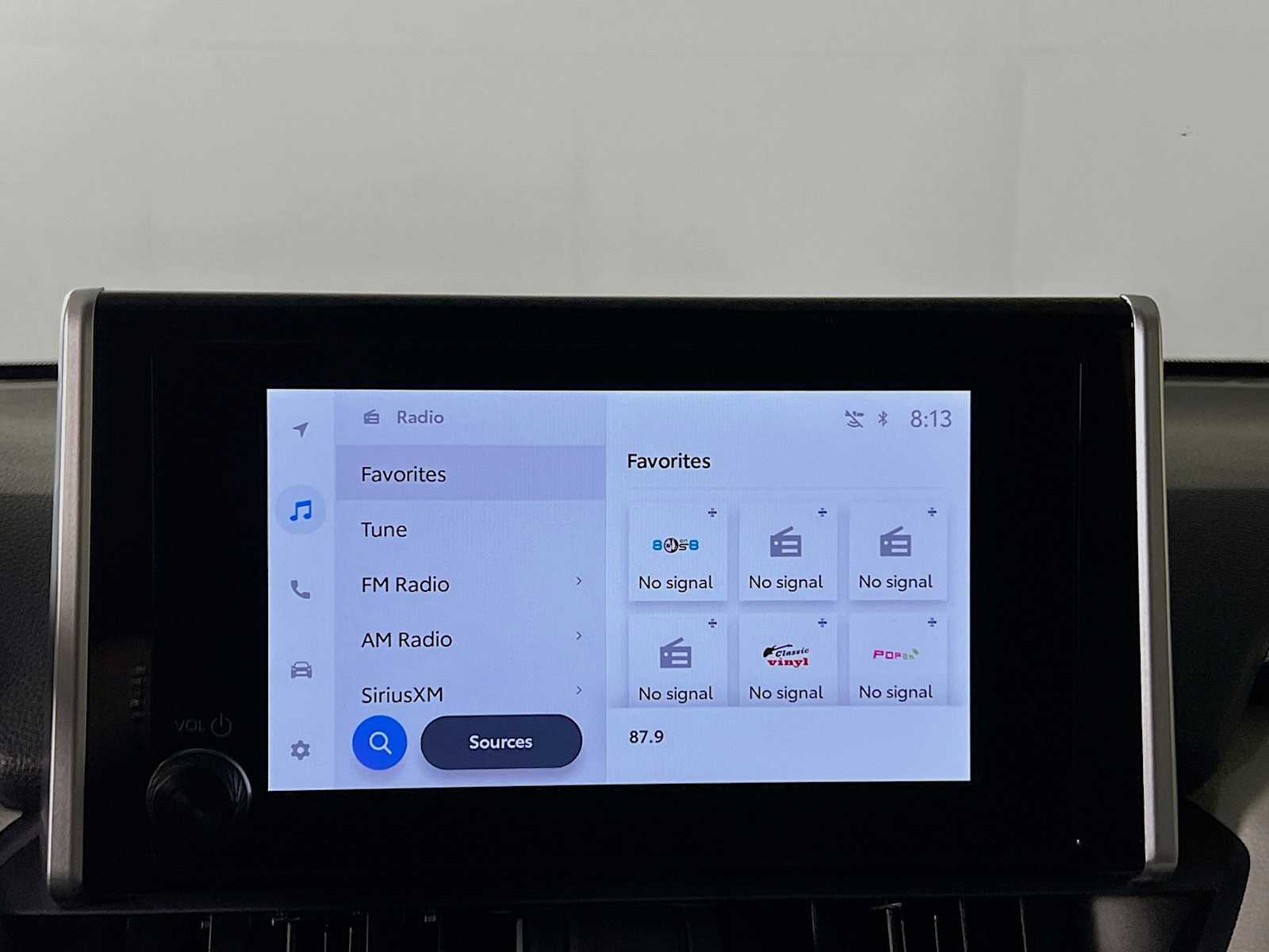 2025 Toyota RAV4 Hybrid XLE - Photo 8