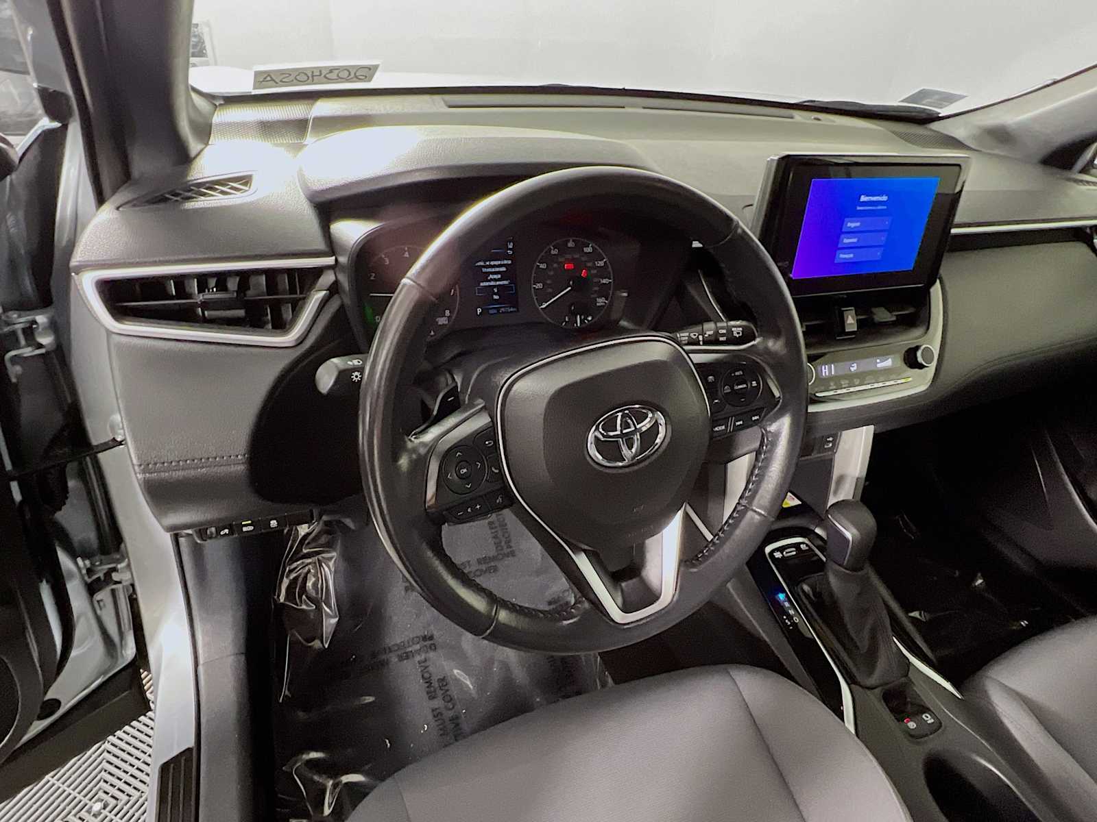 2023 Toyota Corolla Cross Hybrid SE - Photo 11
