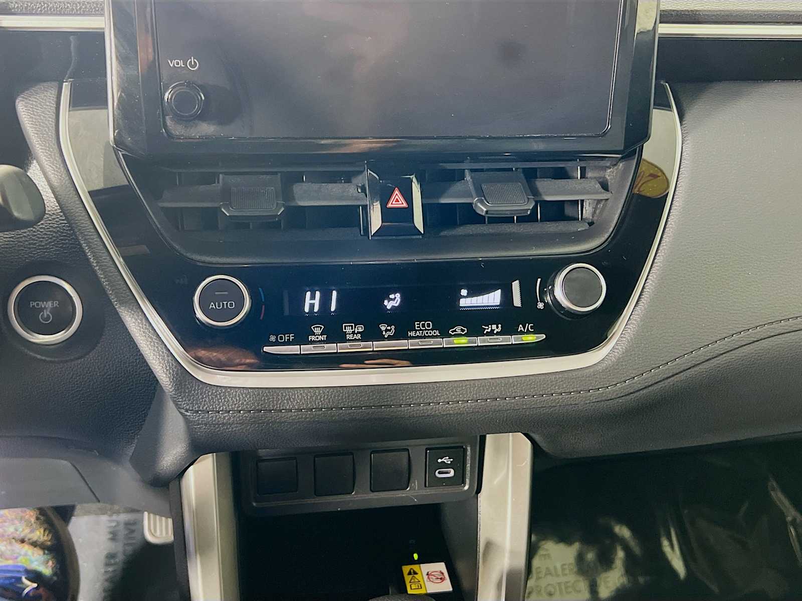 2023 Toyota Corolla Cross Hybrid SE - Photo 15