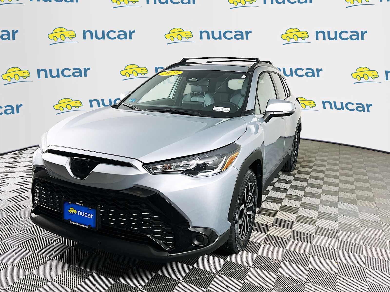 2023 Toyota Corolla Cross Hybrid SE - Photo 3