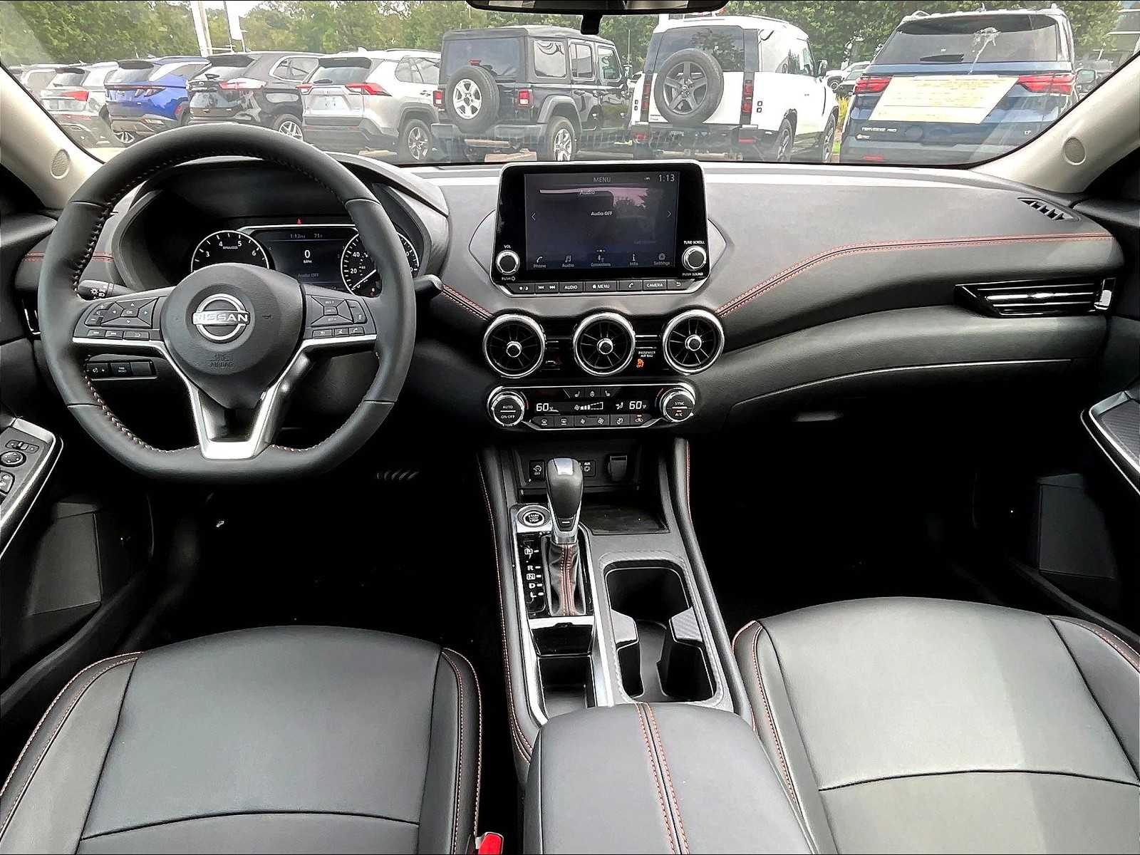 2025 Nissan Sentra SR - Photo 12