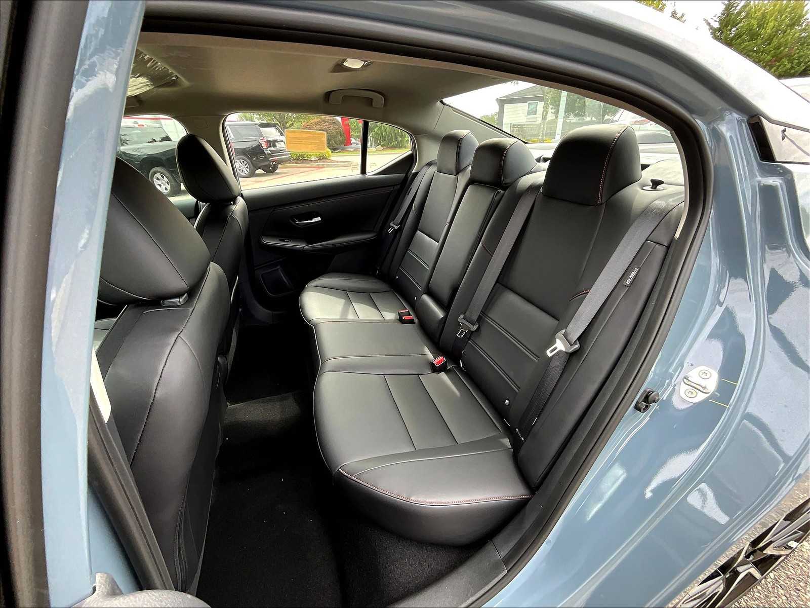 2025 Nissan Sentra SR - Photo 15